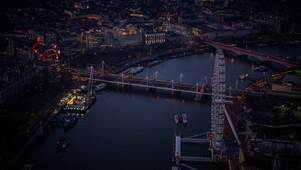 Golden Jubilee Footbridges Illuminated River © Jason Hawkes