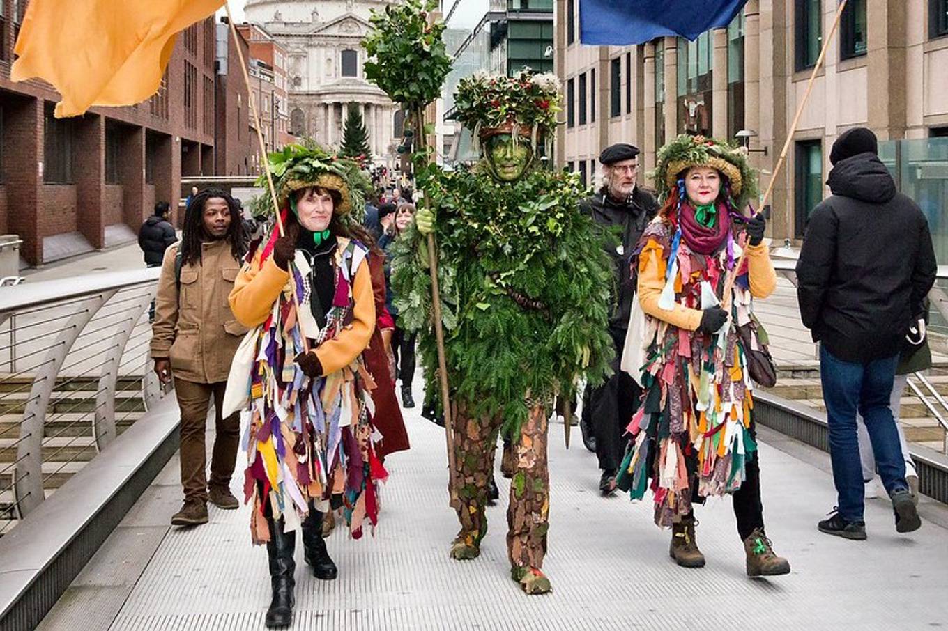 49360818251 5B81c307a5 C