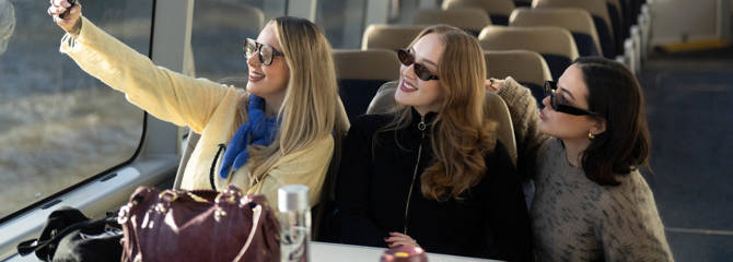 2025 12 02 1029 Mickey LF Lee MX47663 Midres